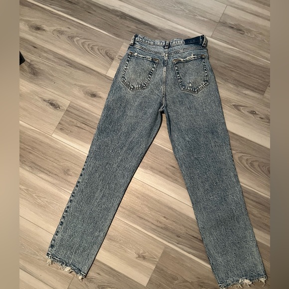 A&F 90s Ultra High Rise Acid Wash Straight Jeans. NWOT! - Picture 4 of 5